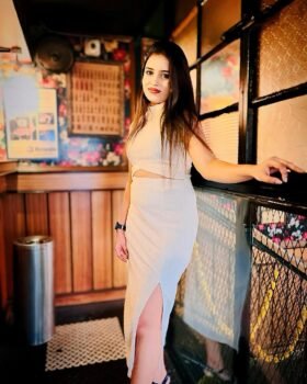 Real (Gfe) Call Girls in Defence Colony Delhi – +919220592151